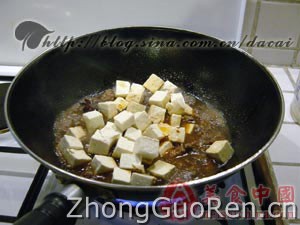 豆腐烧牛腩的做法