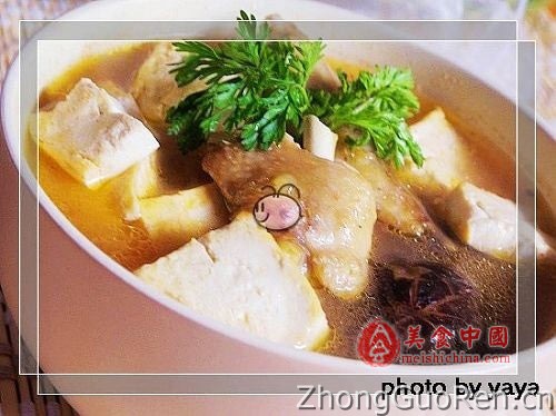 香菇豆腐烩鸡肉