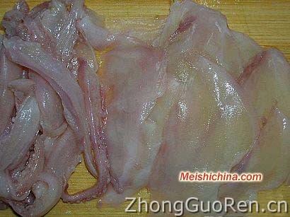白萝卜烧鱿鱼的详细做法·美食中国图片-meishichina.com