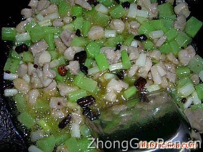 宫爆鸡丁详细做法美食中国图片-meishichina.com