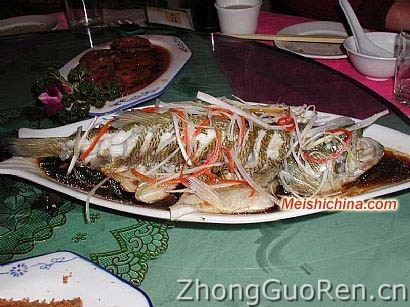 美食中国图片 - 清蒸鲈鱼的做法 meishichina.com