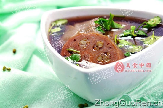 绿豆糯米藕猪皮汤