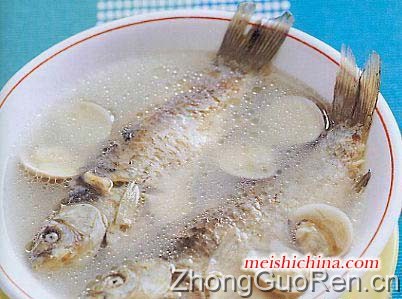 鲫鱼蛤蜊汤的做法·美食中国图片-meishichina.com