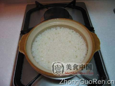 美食中国图片-北菇滑鸡煲仔饭(全程图)