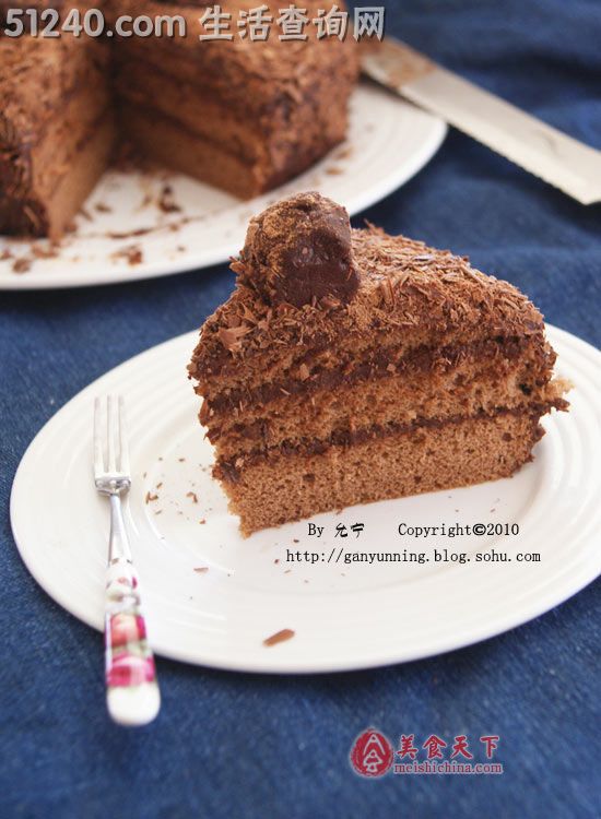 馥郁甜蜜的松露巧克力蛋糕