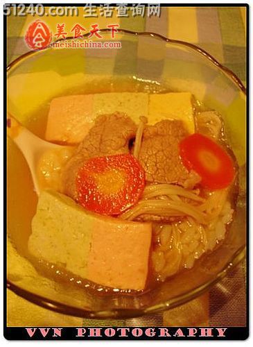 金菇五彩豆腐牛肉煲