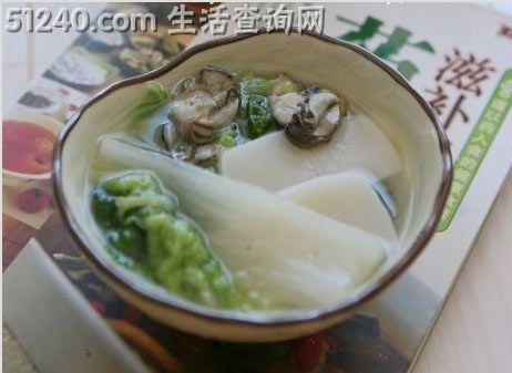 白菜牡蛎年糕汤