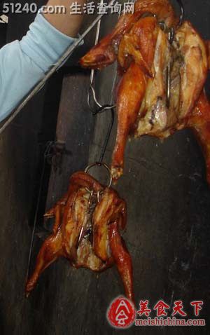 北京的全聚德挂炉烤鸭。
