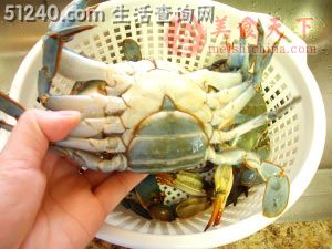 螃蟹最惹人喜欢的一种做法--吮指面拖蟹