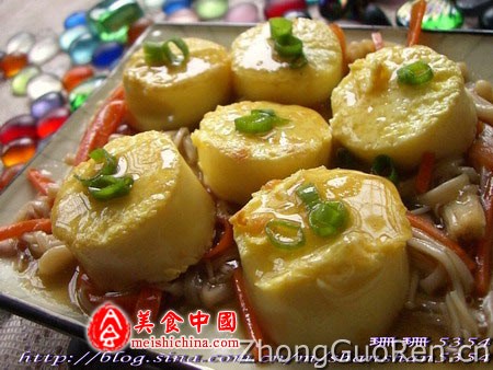 金针菇扒玉子豆腐