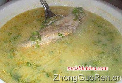 鲫鱼浓鲜汤的做法·美食中国图片-meishichina.com