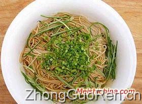 葱油拌面的做法·美食中国图片-meishichina.com