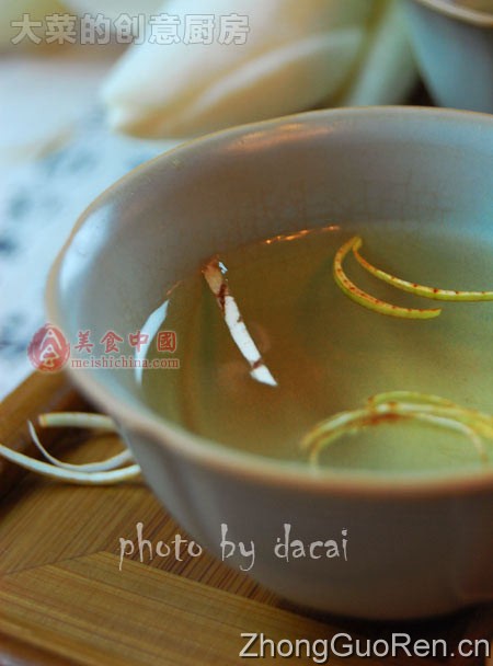 玉兰花蜂蜜茶