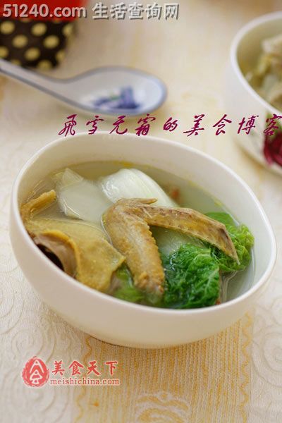 乳鸽青菜汤：一碗汤温暖一家人