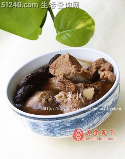 马来西亚“国菜”--肉骨茶