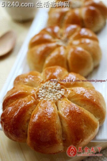 枣香花式面包