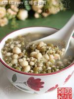绿豆薏米芡实粥
