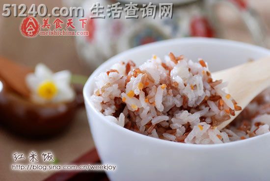珍珠丸子，红米饭。
