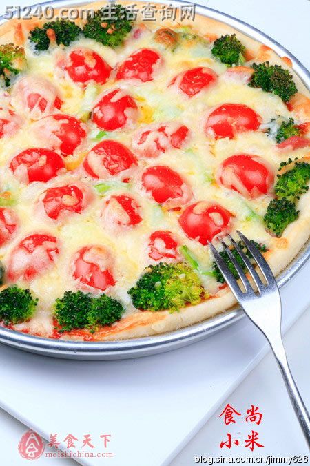 三大独门妙招让你在家做出好吃的披萨----番茄奶酪披萨