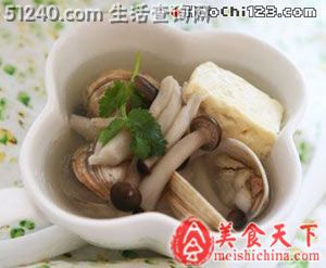 蟹味菇蛤蜊豆腐汤