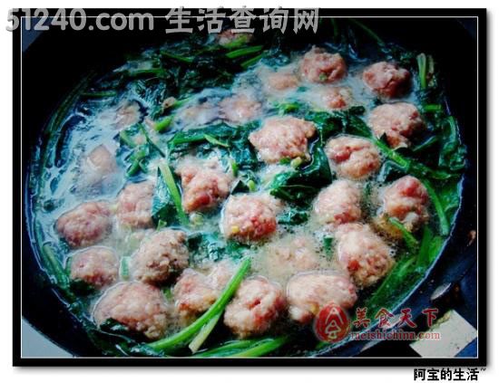 猪肉丸子菠菜粉丝汤