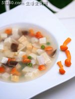 什锦蘑菇鱼汤