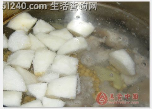 雪梨黄豆猪手汤